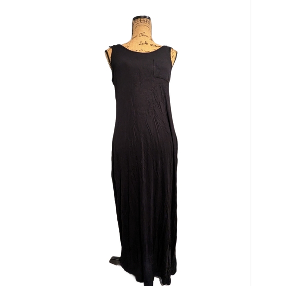 Embroidered Maxi Dress - NWT - Picture 2 of 4